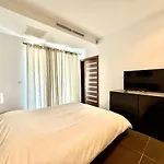 1bdr With Pool Access And Off Seafront * Sliema