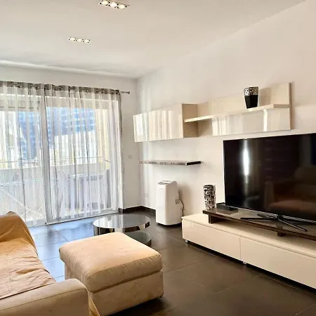 1bdr With Pool Access And Off Seafront Apartamento *