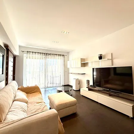 1bdr With Pool Access And Off Seafront Apartamento Sliema